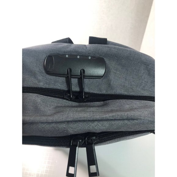 Tzowla Backpack with laptop divider, lock, and charging - Picture 5 of 10